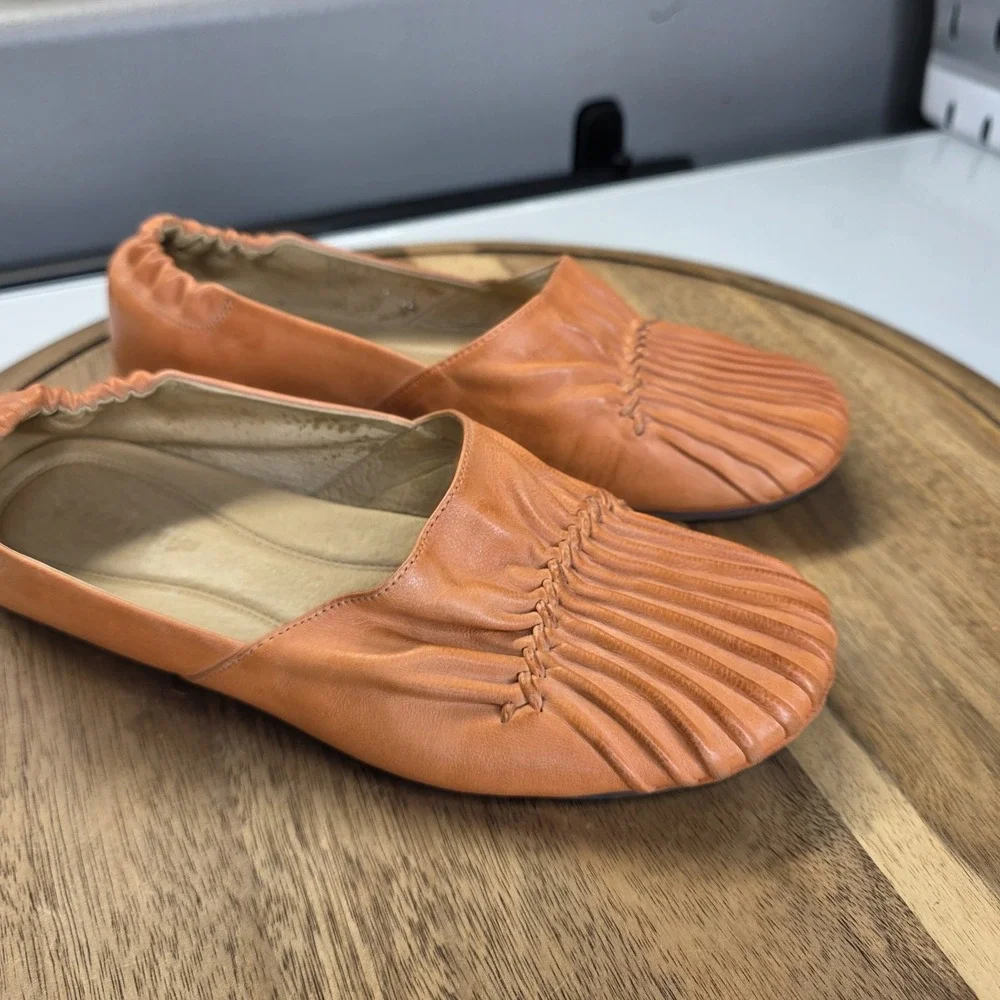 Chocolat Blu Cam Orange Leather Flats Siz 8.5 Ballet Peach Scrunched Slip On